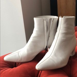 White leather Vince ankle boots — 7.5/37.5
